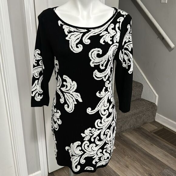 WHITE HOUSE BLACK MARKET SWEATER MINI DRESS NWT SIZE M - Picture 2 of 10